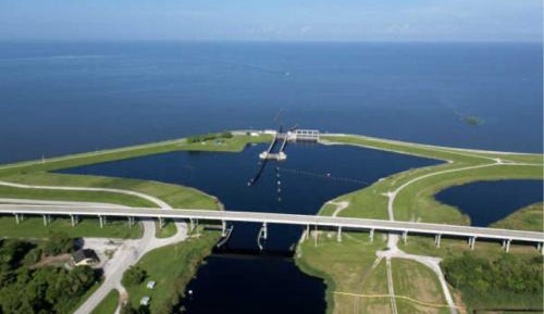 Apartment with Lake View