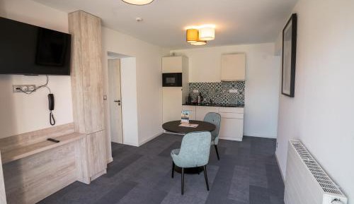 Suite with Garden View