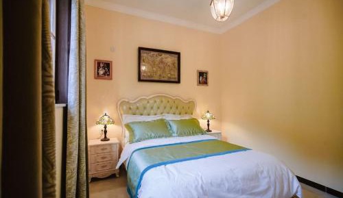 Deluxe Double Room with Bath