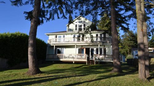 Five-Bedroom House