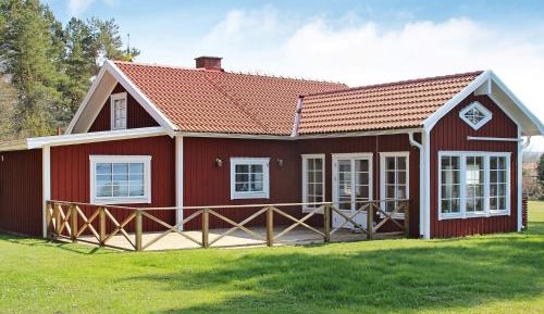 Two-Bedroom Holiday Home