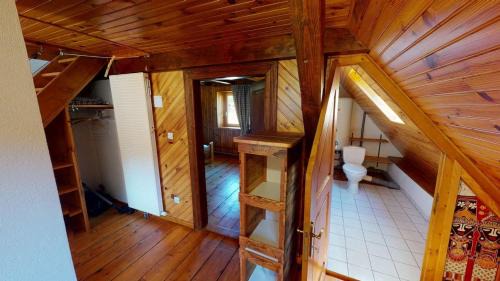 Two-Bedroom Apartment with Mountain View