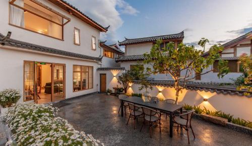 Six-Bedroom House