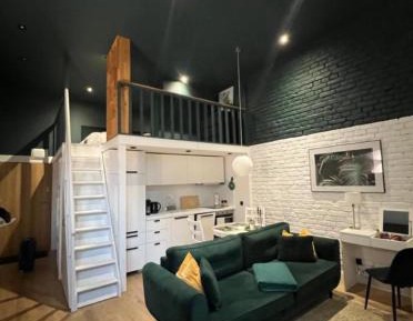 One-Bedroom Apartment
