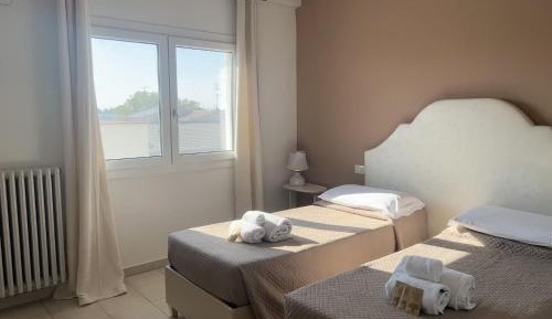 Large Double or Twin Room