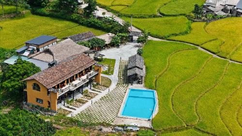 Deluxe Bungalow with Garden View