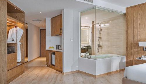 Suite with City View