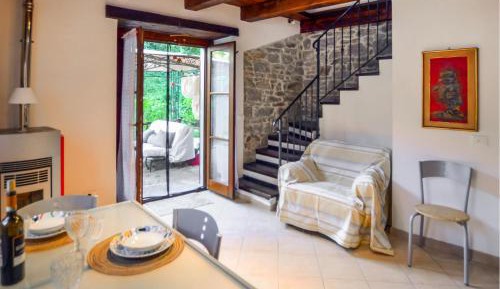 One-Bedroom Holiday Home