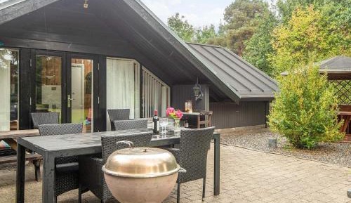 Three-Bedroom Vacation Home 