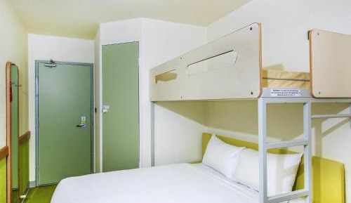 Queen Room with Bunk Bed