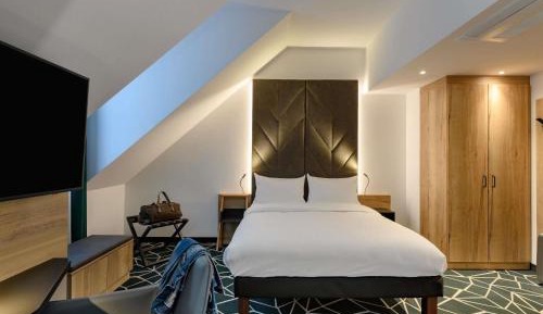 Family Room with double bed and sofa bed