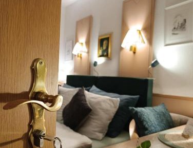 Large Double or Twin Room