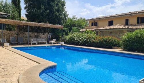 Villa with Garden View