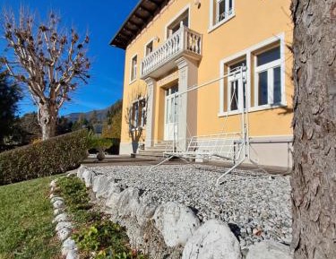 Family Room with Mountain View