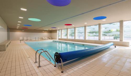 Two-Bedroom Deluxe Apartment with Balcony