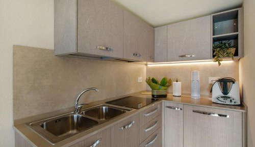 Superior One-Bedroom Apartment