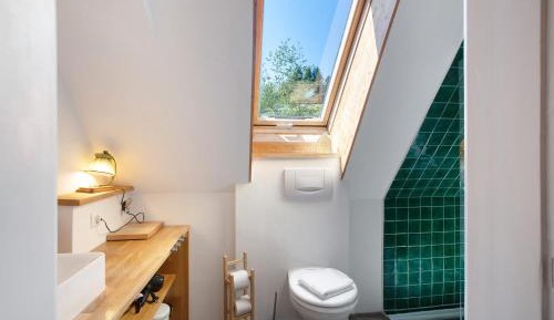 Superior One-Bedroom Apartment with Balcony