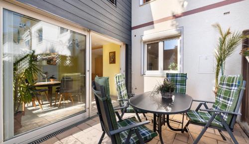 Superior One-Bedroom Apartment