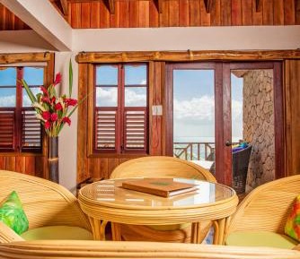 Villa with Garden View