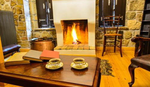 Split-Level Suite with Fireplace