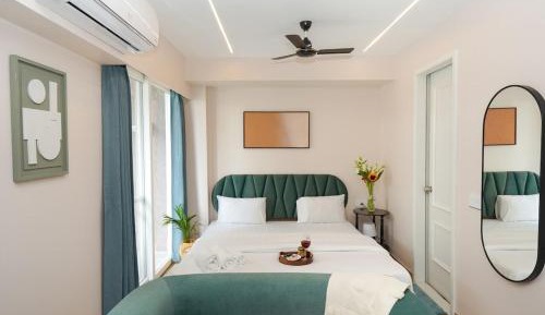 Studio Apartment with Balcony