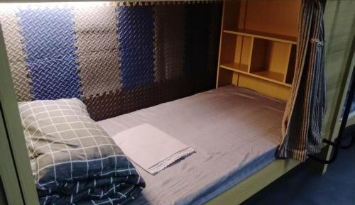 Bed in 10-Bed Mixed Dormitory Room