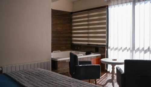 Deluxe Double Room with Bath