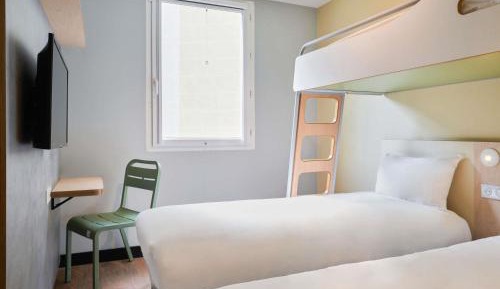 Triple Room with Three Single Beds