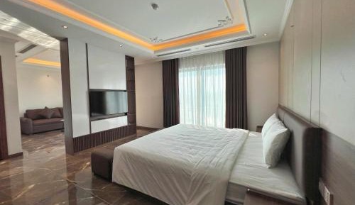 King Room with Pool View