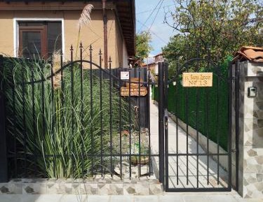 One-Bedroom Apartment - Non-Smoking