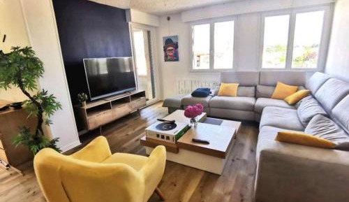 Three-Bedroom Apartment with Balcony