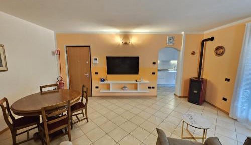 Deluxe One-Bedroom Apartment with Garden View