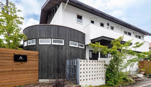 Villa with Garden View