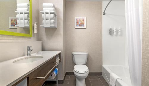 Room with Two Queen Beds - Non-Smoking