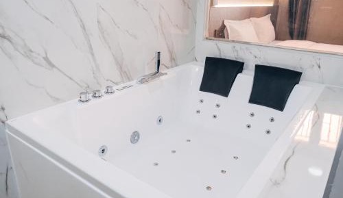 Double Room with Spa Bath