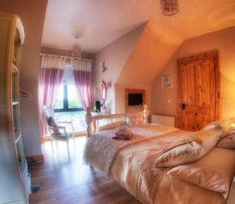 Deluxe Double Room with Shower