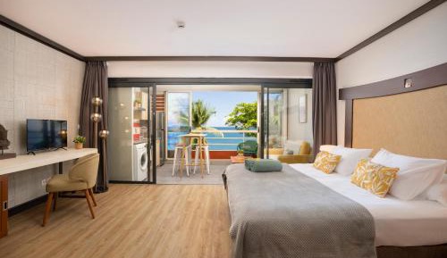 One-Bedroom Premium Apartment with Ocean View