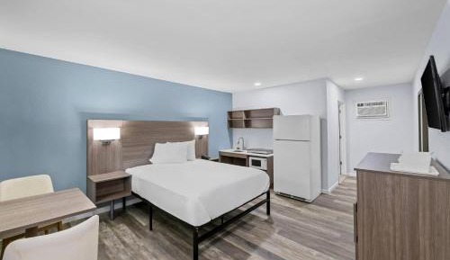 Efficiency Queen Room - Non Smoking/Exterior Hall