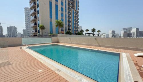 One-Bedroom Apartment with Balcony