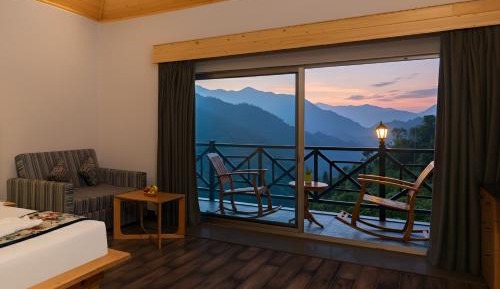 Van Rekha (Luxury Forest Treeline Room with Private Balcony)