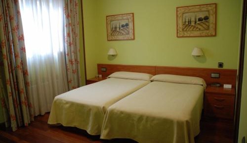 Double Room with Extra Bed (3 Adults)