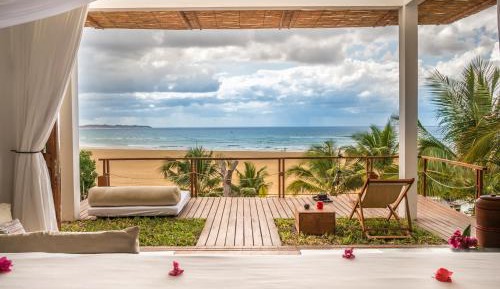 Deluxe Double Room with Side Sea View