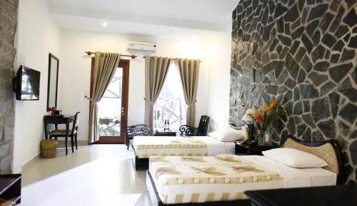 Deluxe Double or Twin Room with Garden View