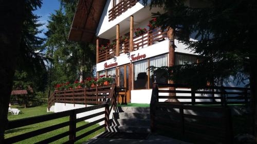 Seven-Bedroom House