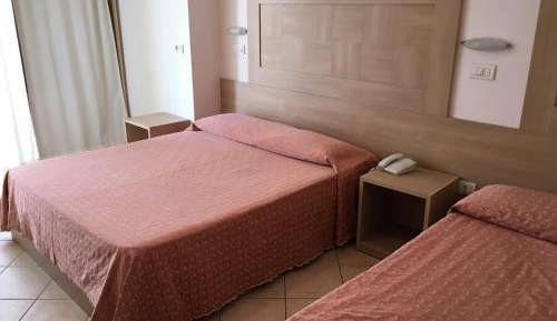 Triple Room with Pool View