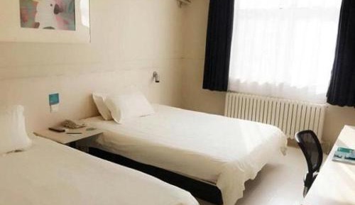 Standard Twin Room A