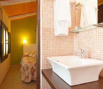 Twin Room with Private Bathroom