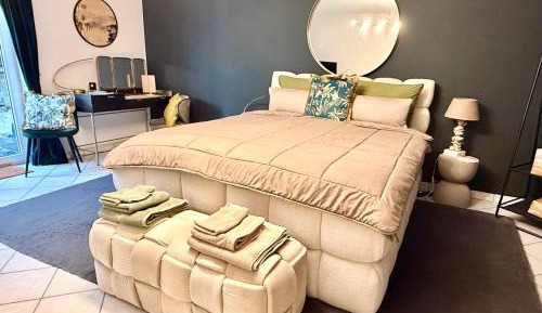 One-Bedroom Apartment with Terrace