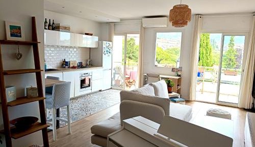 Two-Bedroom Apartment with Terrace and Sea View