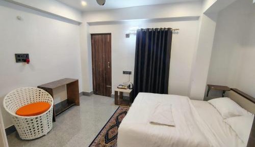 Two-Bedroom Apartment with Balcony